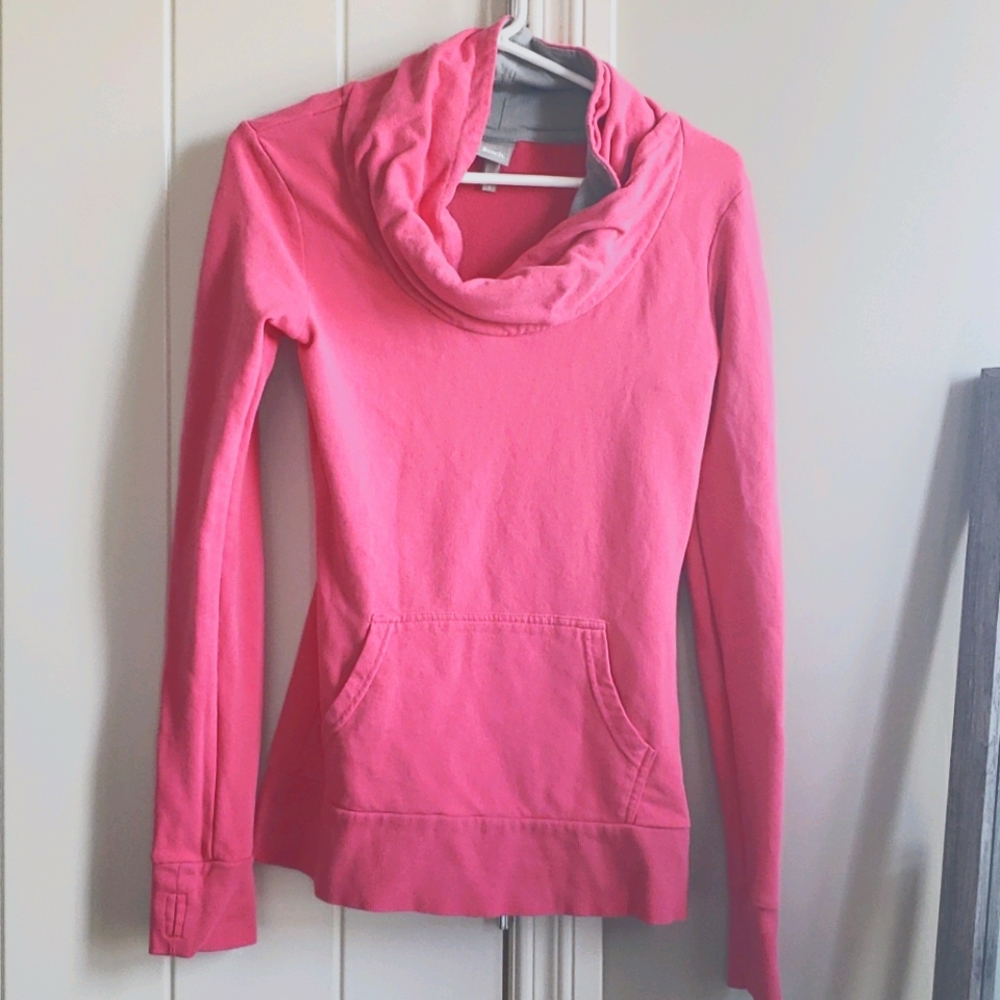 Bench sweater